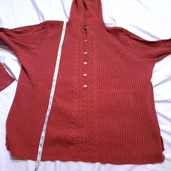 Eddie Bauer | Red cable knit button up hooded womens sweater - Picture 7 of 8